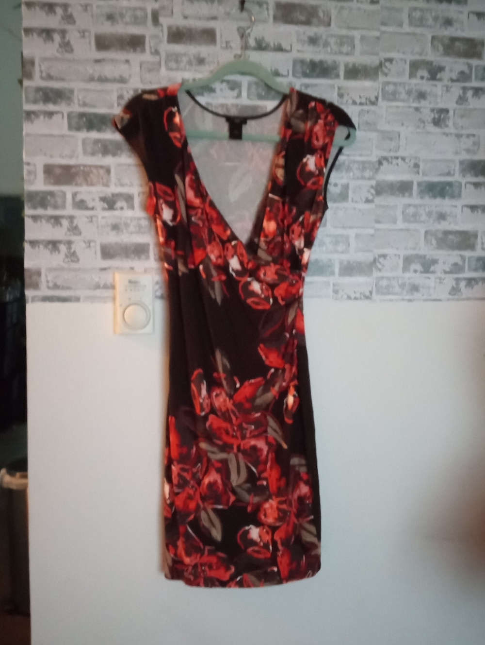 Ann Taylor Floral V-Neck Sheath Dress - Red Floral